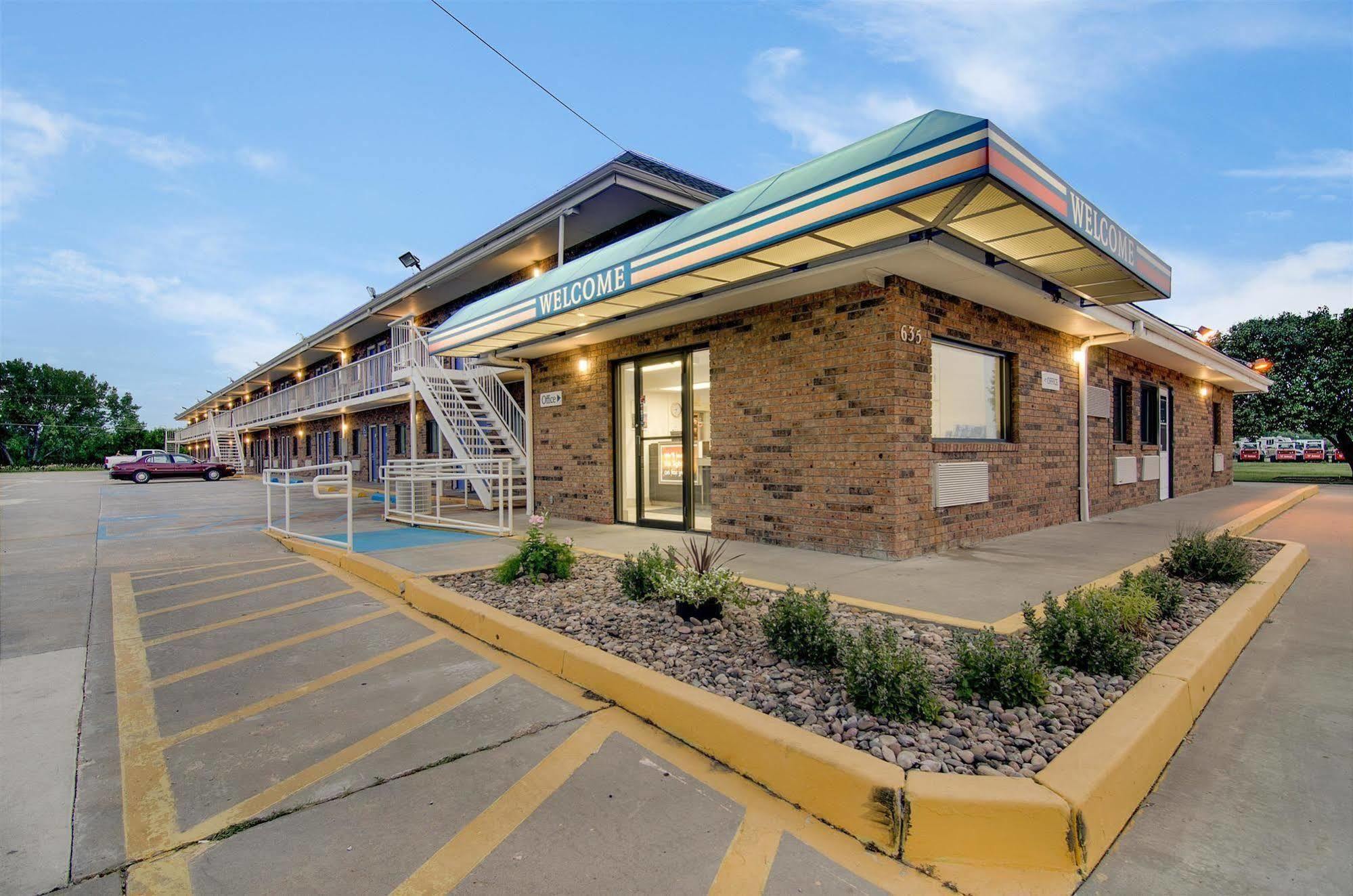 Motel 6-Salina, KS Exterior foto